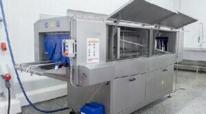 Limpieza y desinfección de cajas en industria alimentaria