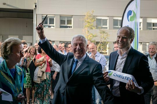 Opening employee area Club C