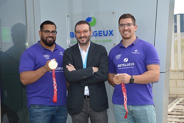 BETELGEUX-CHRISTEYNS recibe a los medallistas paralímpicos del club de correr El Garbí