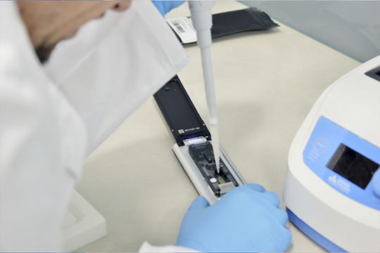 Christeyns incorpora la secuenciación genómica  a sus laboratorios para ampliar sus servicios  de higiene y seguridad alimentaria